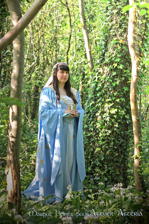 Costume de la collaboration avec l'illustratrice Sarah Bertagna Dandrane, la soeur du chevalier Perceval
Les Dames du Légendaire Arthurien