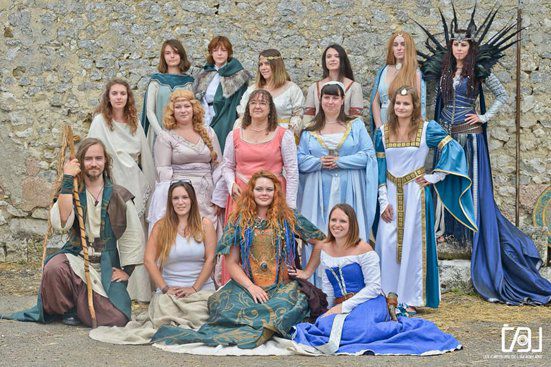 Photos de groupe avec les créatrices et Sarah Bertagna 
Les Dames du Légendaire Arthurien