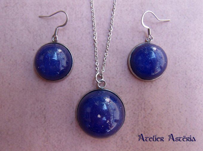 Nyx : bijoux ciel étoilé en résine / resin starry sky jewelry